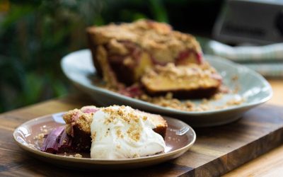 Rhubarb Crumble Cake